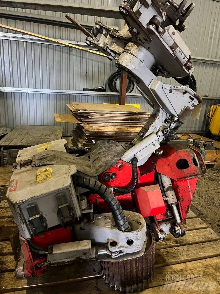 Log Max 4000T Harvester heads
