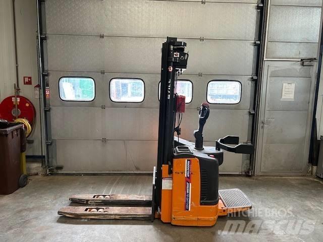 Still EGV 14 Pedestrian stacker