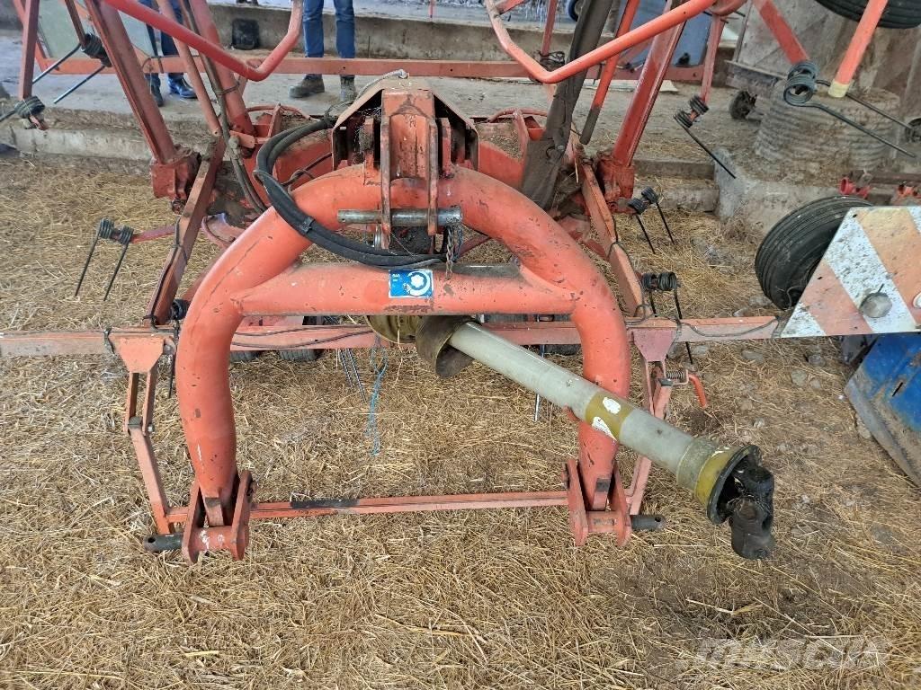 Kuhn GF8501 MH Rakes and tedders