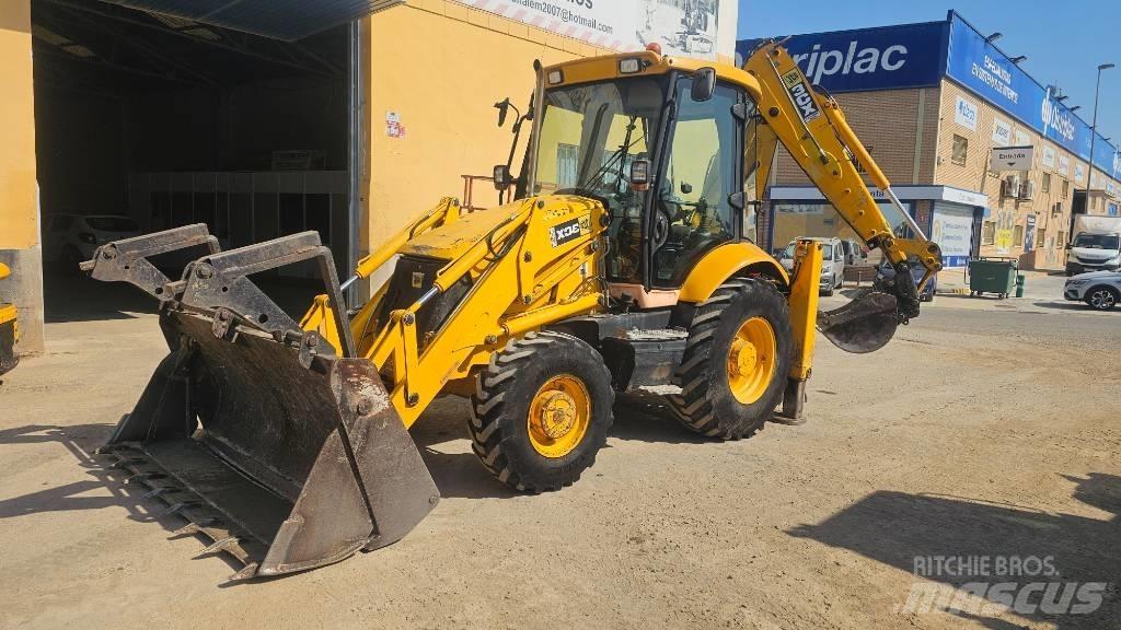 JCB 3 CX Backhoe loaders