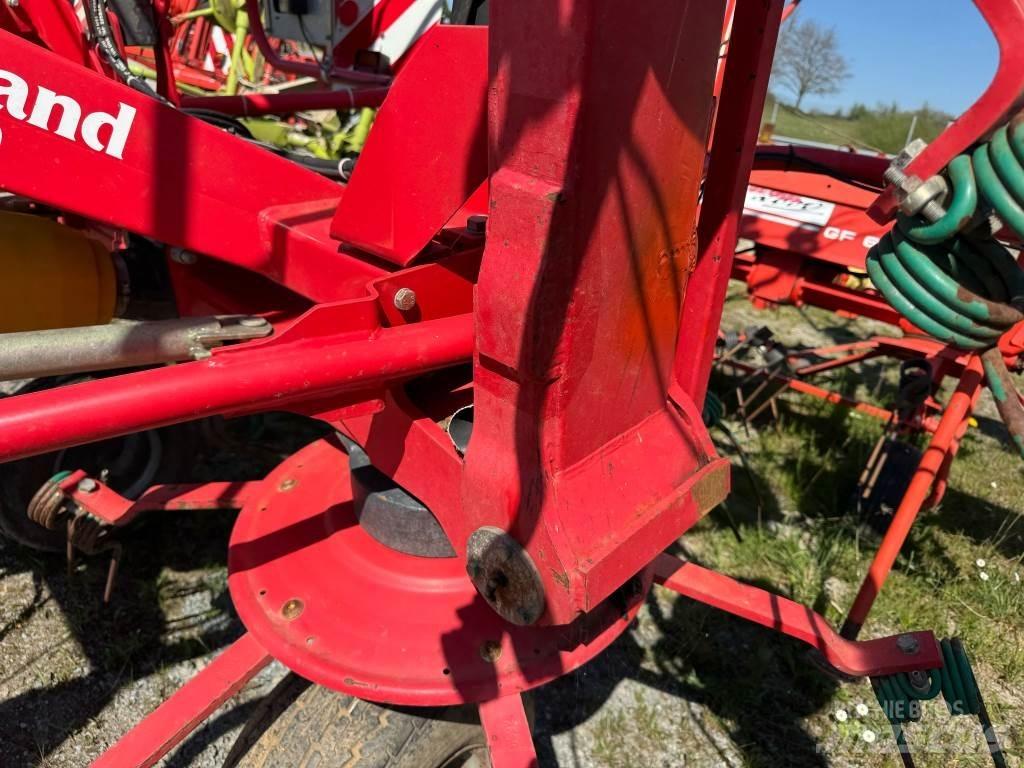 Kverneland 8090 Rakes and tedders
