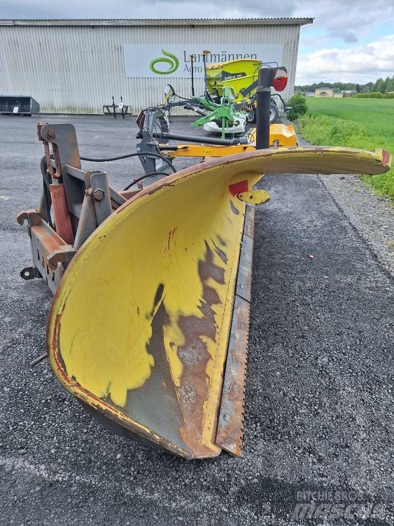 Ajax 2800 H Lumiaura Snow blades and plows