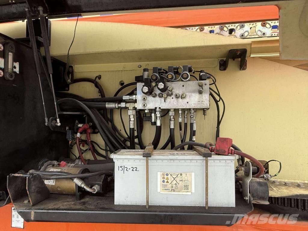 JLG 1350 SJP Telescopic boom lifts