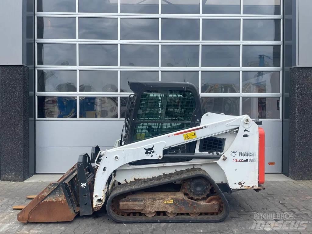 Bobcat T450 Skid steer loaders