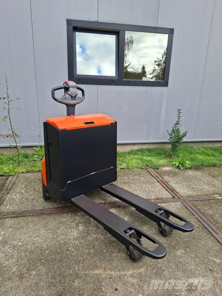 BT LWE 160 Low lifter