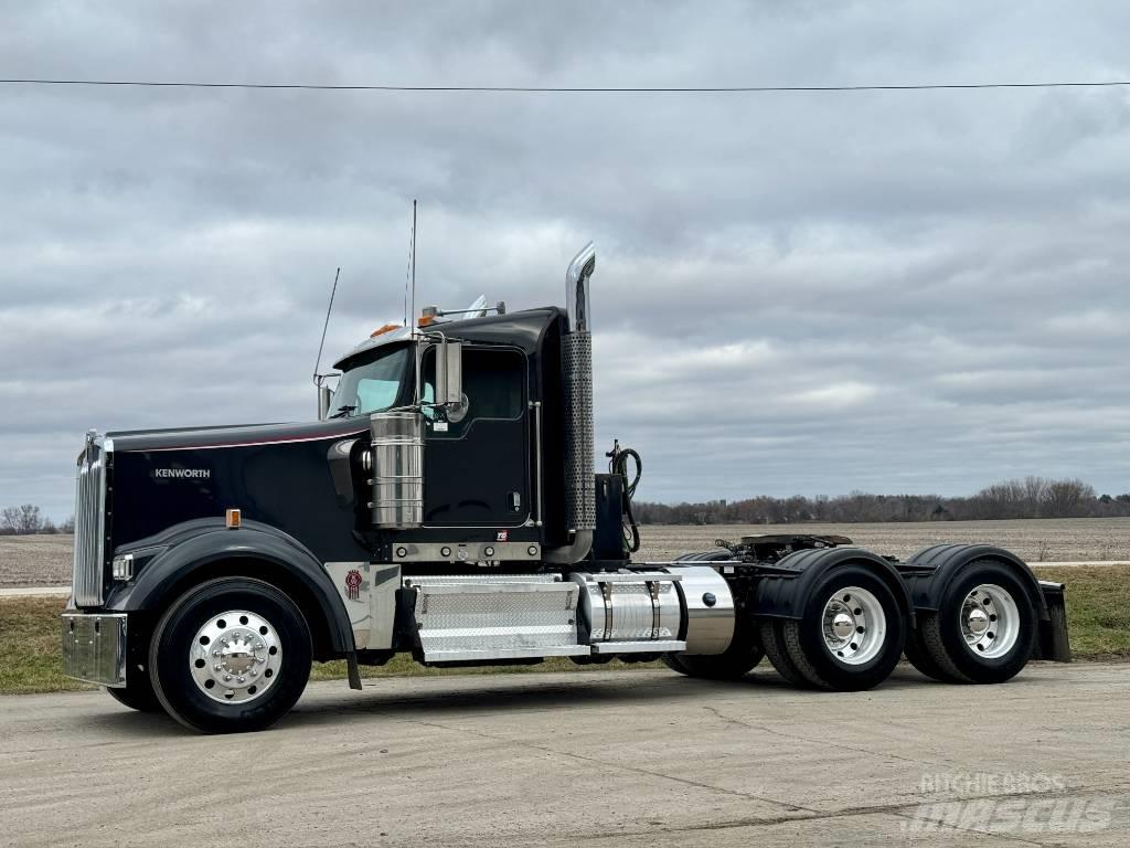 Kenworth W900 Tractor Units