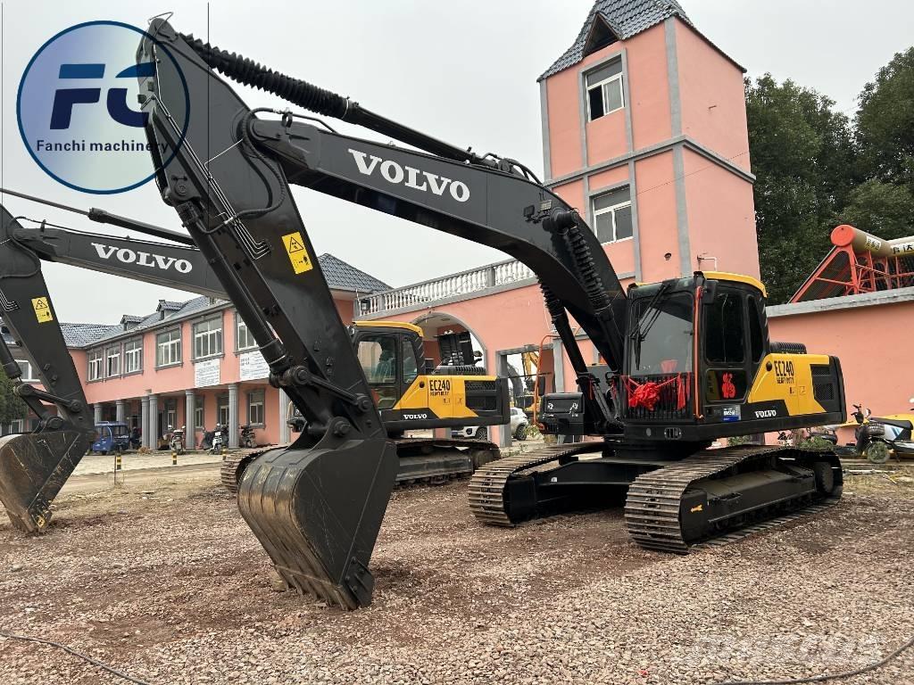 Volvo EC 240 Crawler excavators