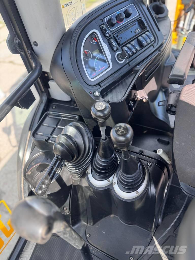 JCB 3 CX Super Backhoe loaders