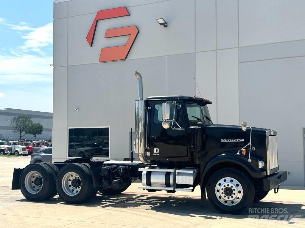 Western Star 4900 Tractor Units