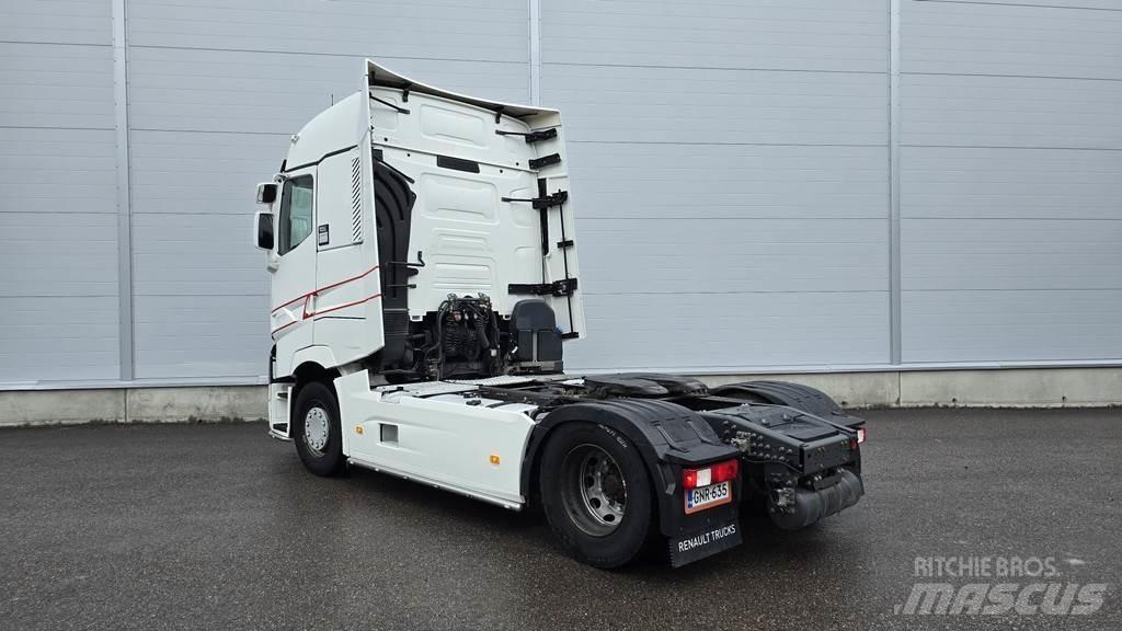 Renault T High Tractor Units