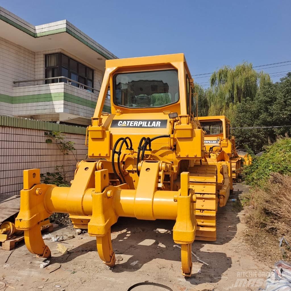 CAT D 7 G Graders