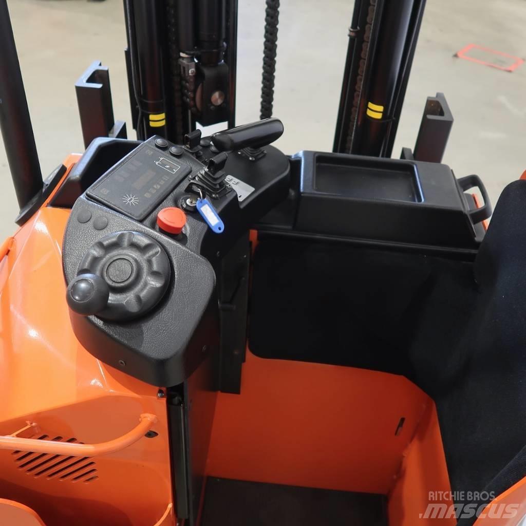 BT SSE160L Pedestrian stacker