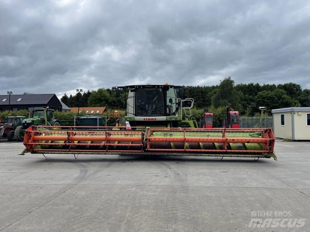 CLAAS 760TT Combine harvesters