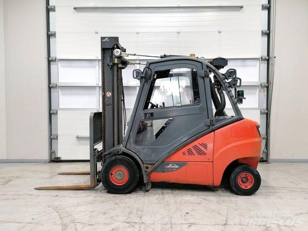 Linde H30D-02 Diesel trucks
