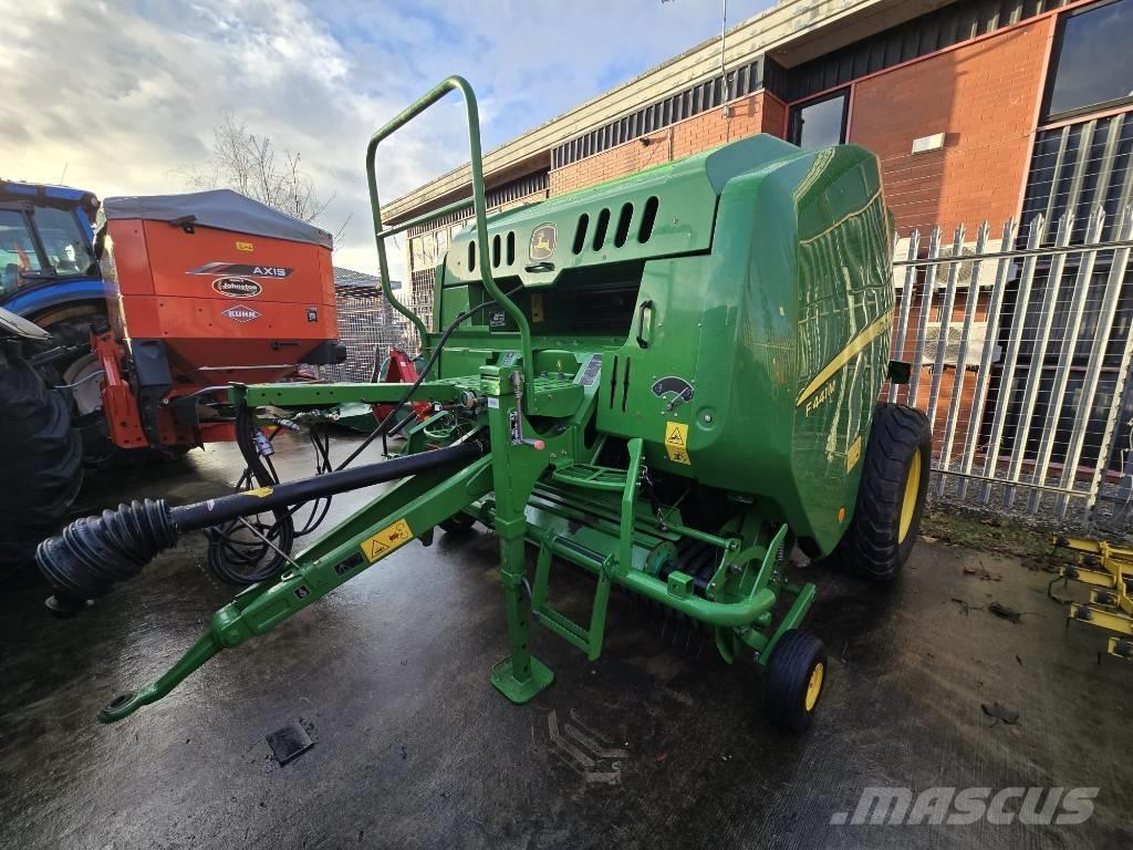 John Deere F441 M Round balers