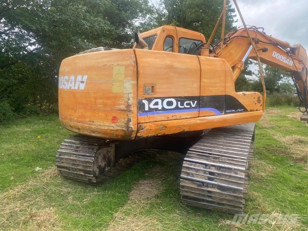 Doosan DX 140 Wheeled excavators