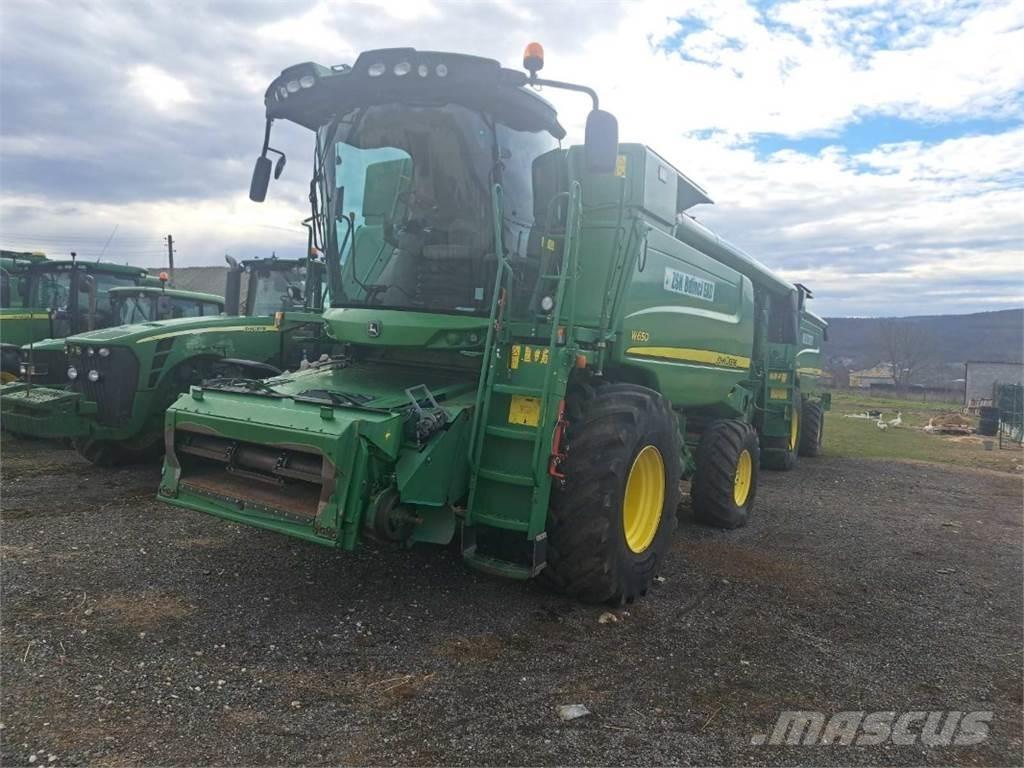 John Deere W650 Combine harvesters