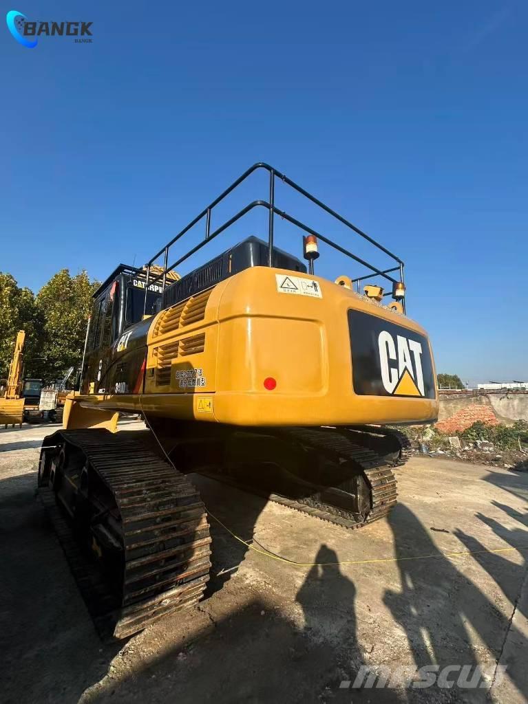 CAT 340D2L Crawler excavators