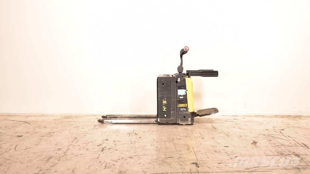 Hyster P 2.0 FBW Low lifter with platform