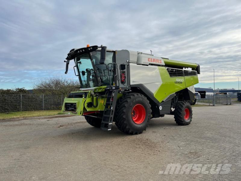 CLAAS LEXION 5300 Combine harvesters