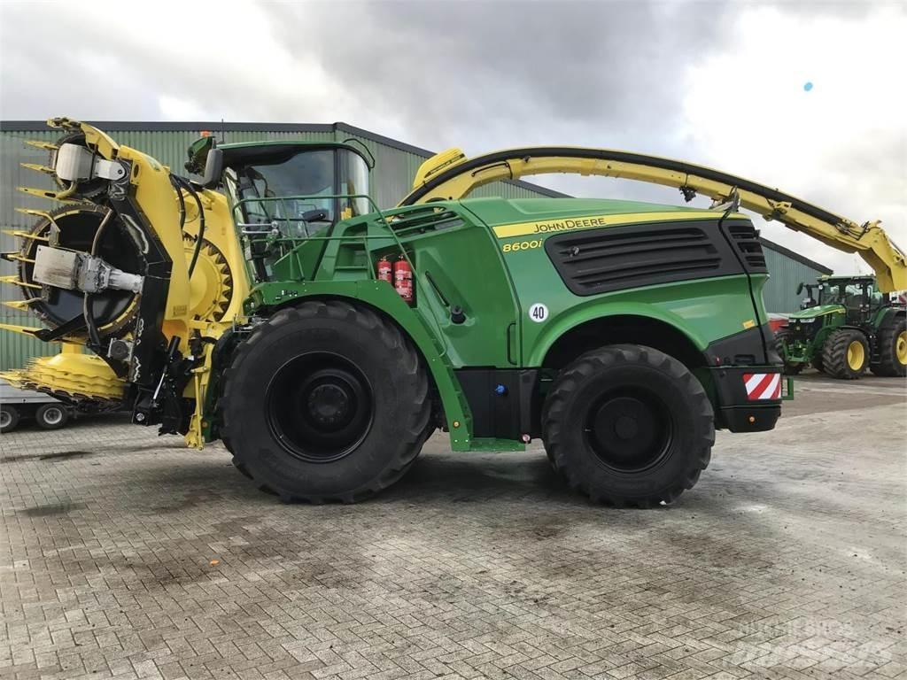 John Deere 8600 Self-propelled foragers