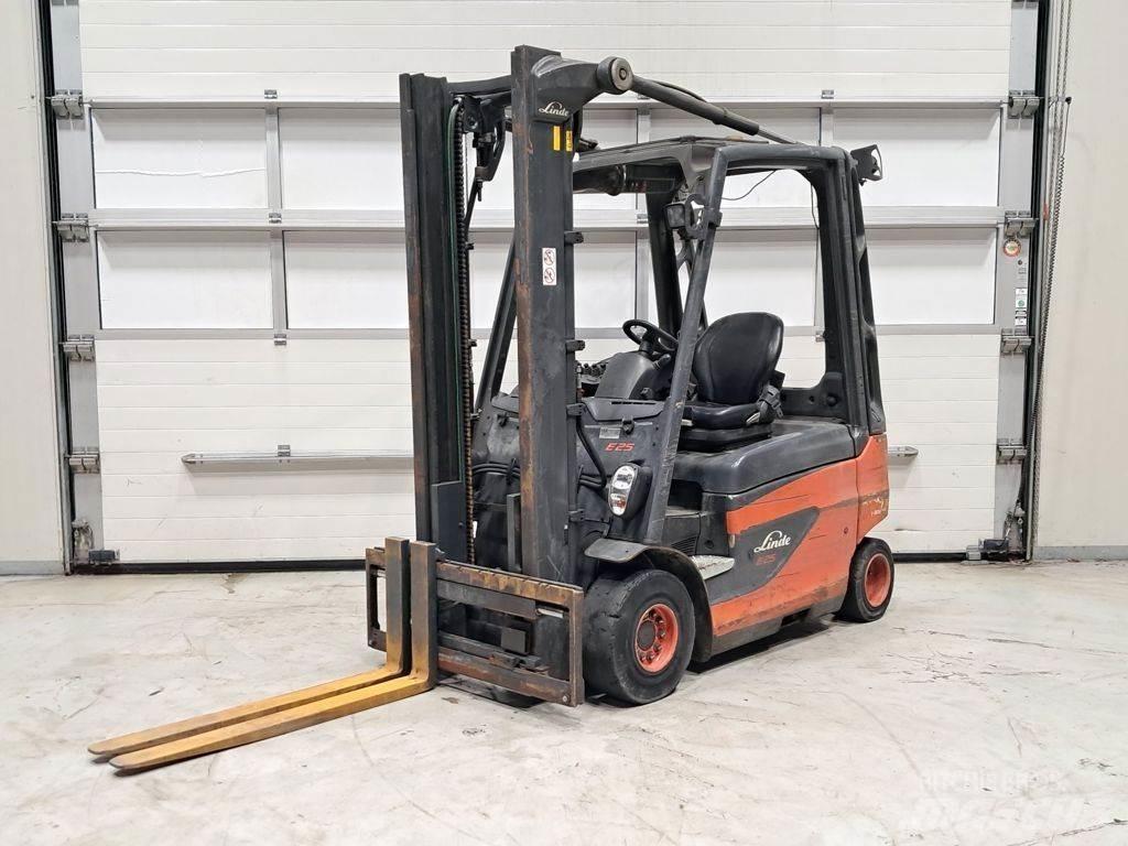 Linde E25-01 Electric forklift trucks