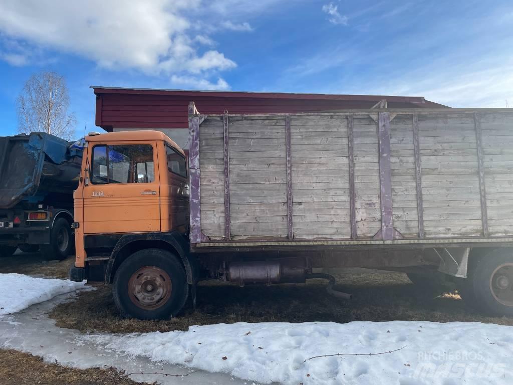 Mercedes-Benz LP1313 Animal transport trucks