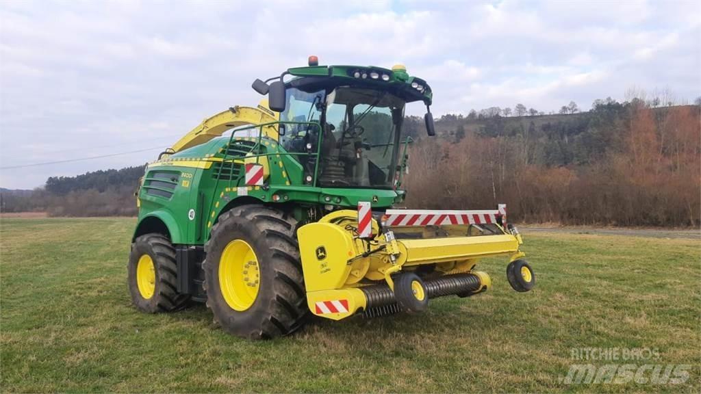 John Deere 8400i Self-propelled foragers