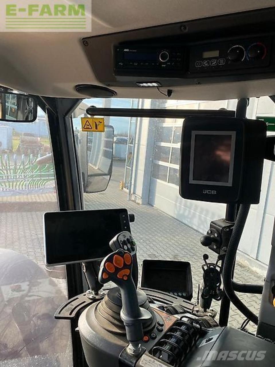 JCB 4220 fatsrac Tractors