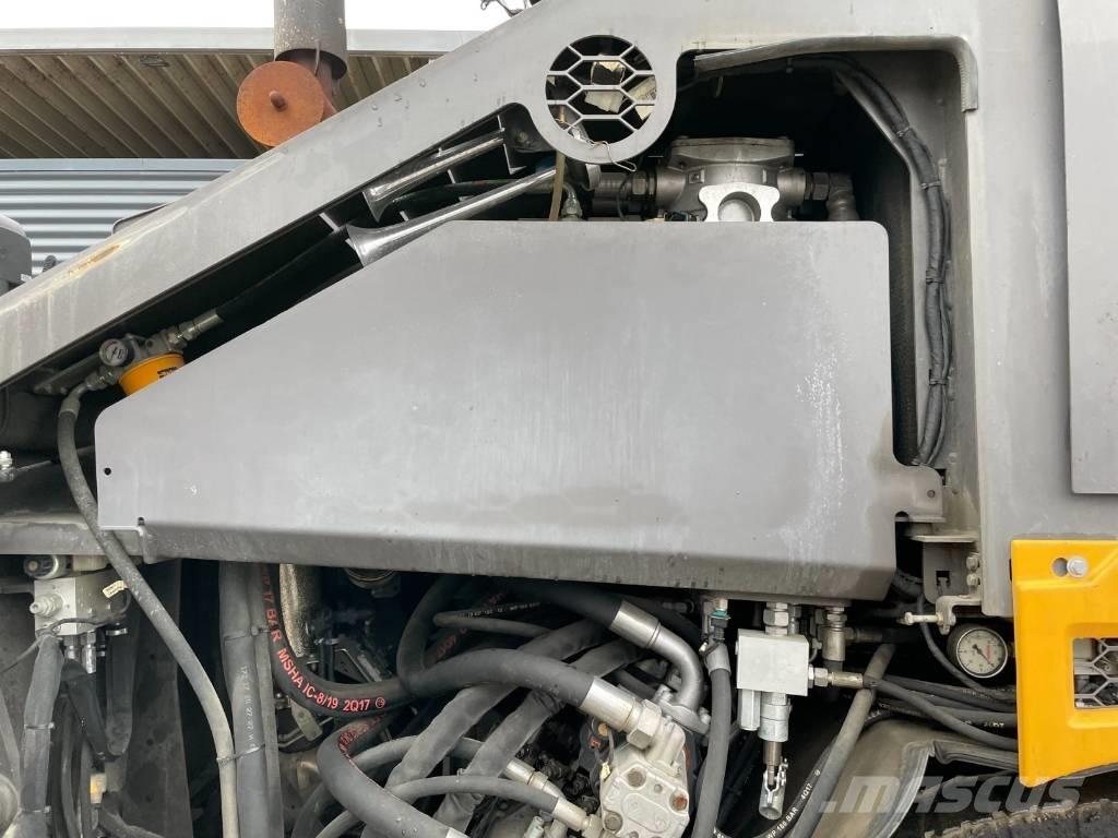 Volvo P6870 ABG Asphalt pavers