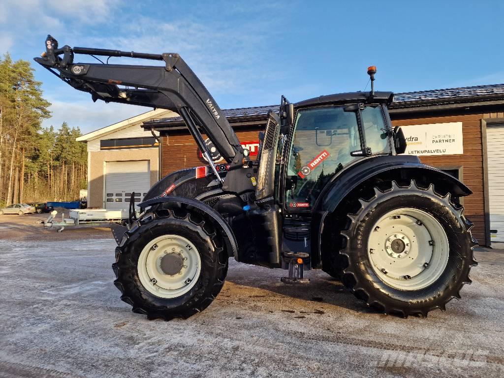 Valtra T 145 Active Tractors