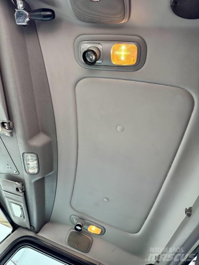 Peterbilt 388 Tractor Units