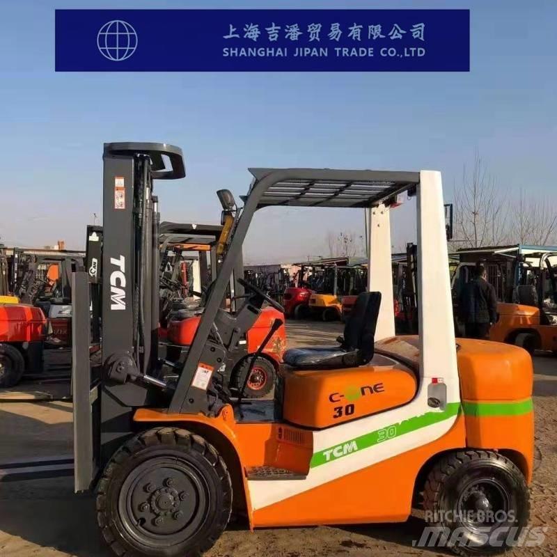 TCM FD 30 Diesel trucks
