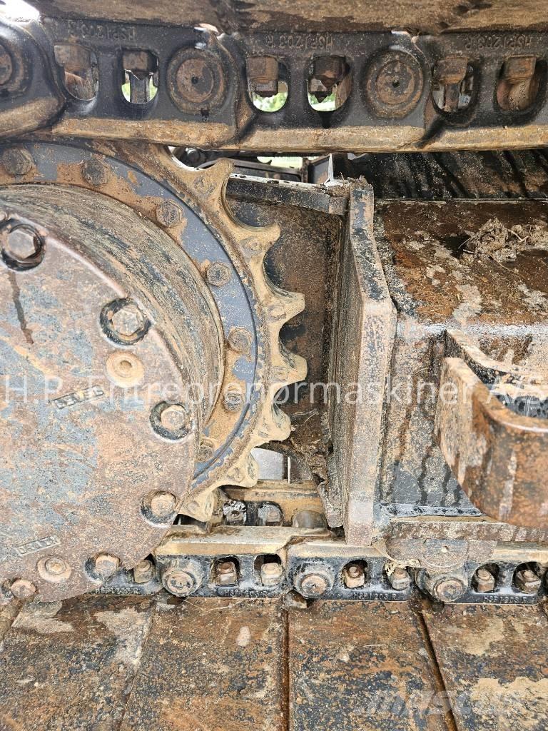 Hitachi ZX 135 US-7 Crawler excavators