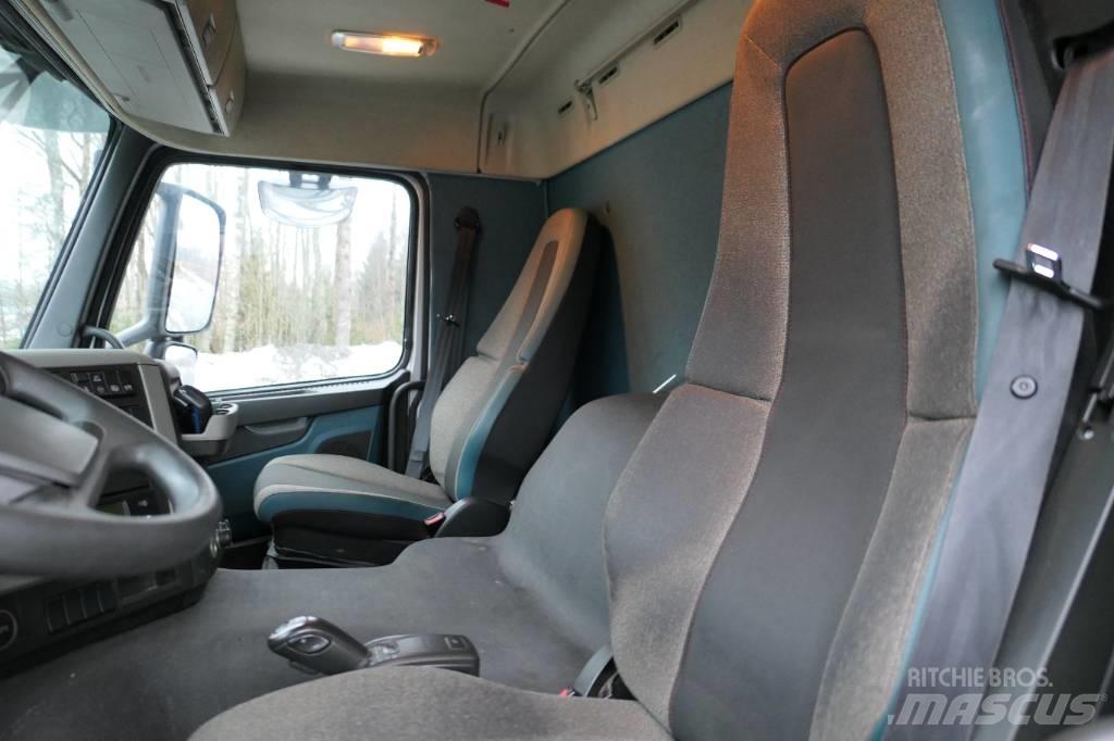 Volvo FM330 4x2 Temperature controlled trucks