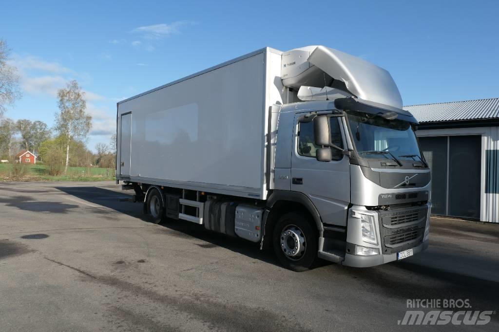 Volvo FM330 4x2 Temperature controlled trucks