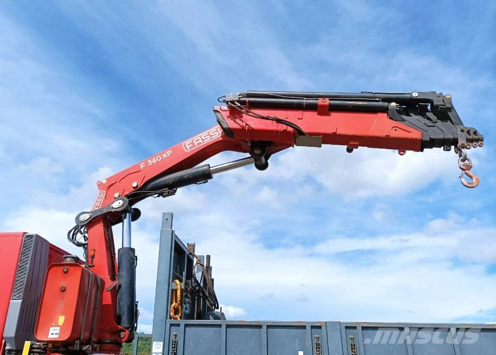Iveco Trakker 410 Crane trucks