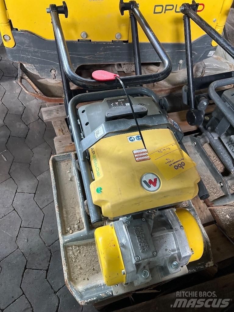 Wacker El AP2560E Plate compactors