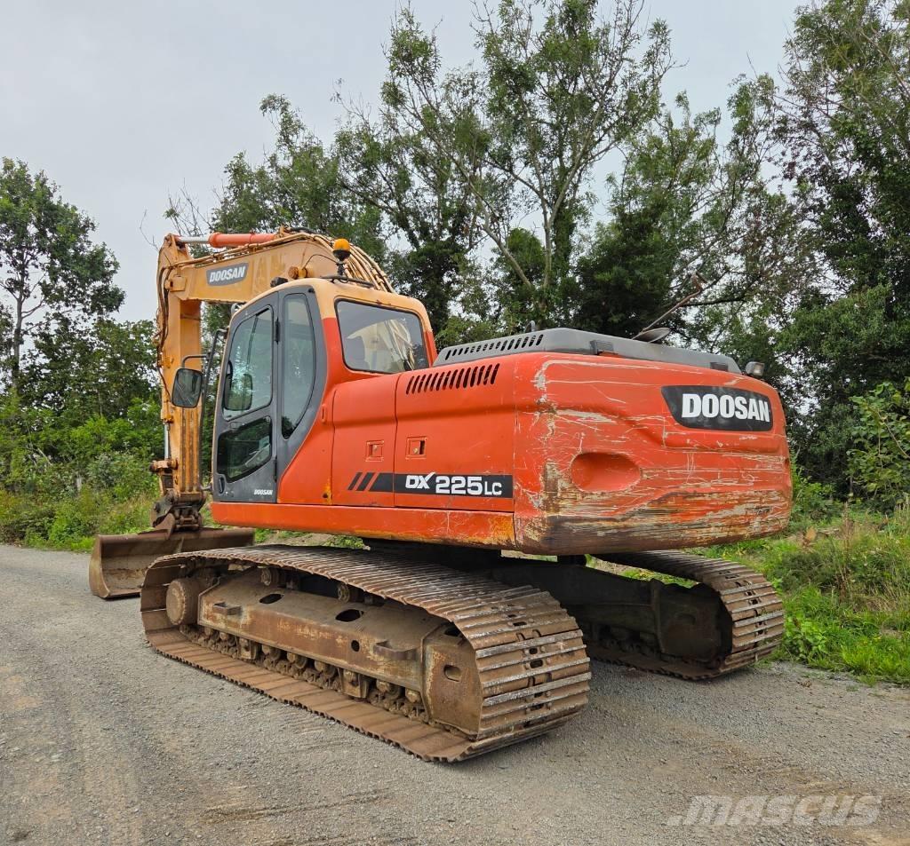 Doosan DX 225 LC Crawler excavators