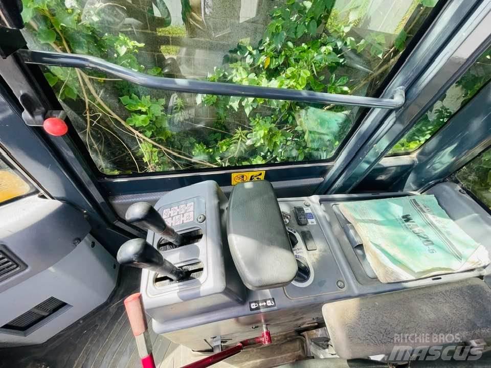 Komatsu wa 320 Wheel loaders