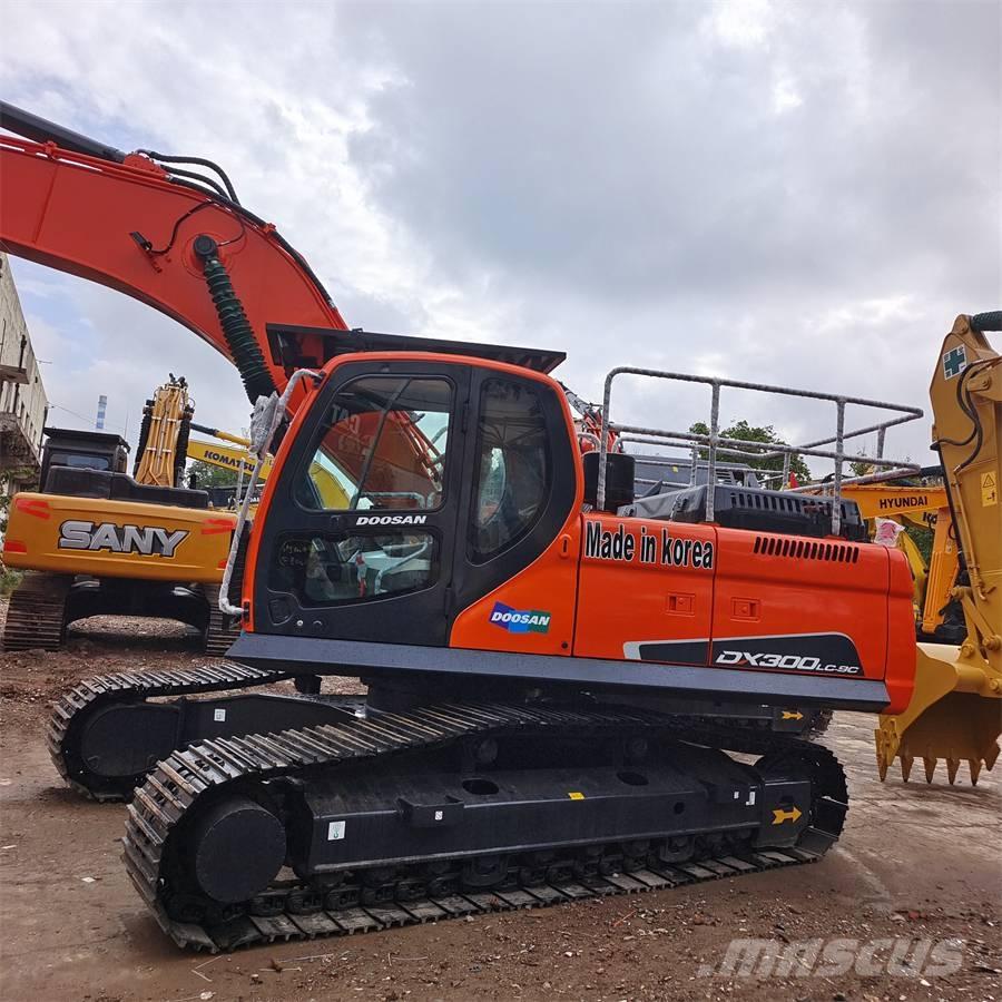 Doosan DX 300 LCA Crawler excavators