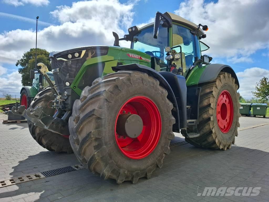 Fendt 942 Vario Tractors
