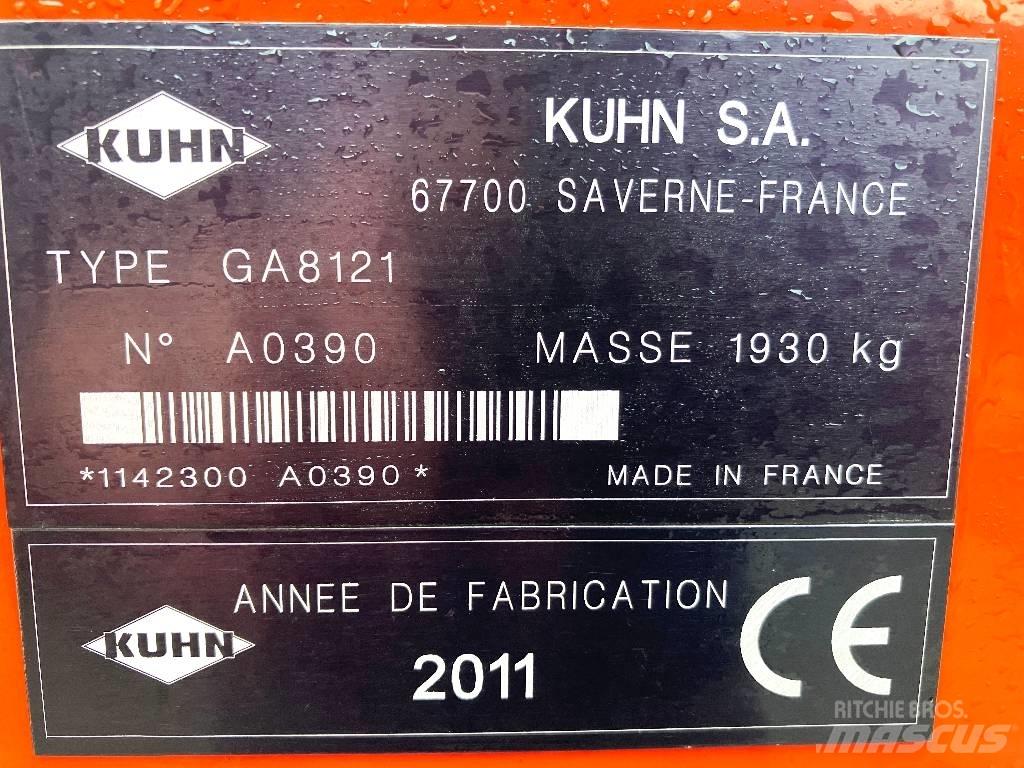 Kuhn GA 8121 Windrowers