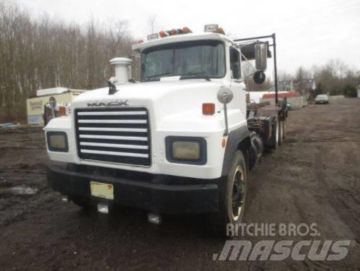 Mack RD 686 SX Cable lift demountable trucks
