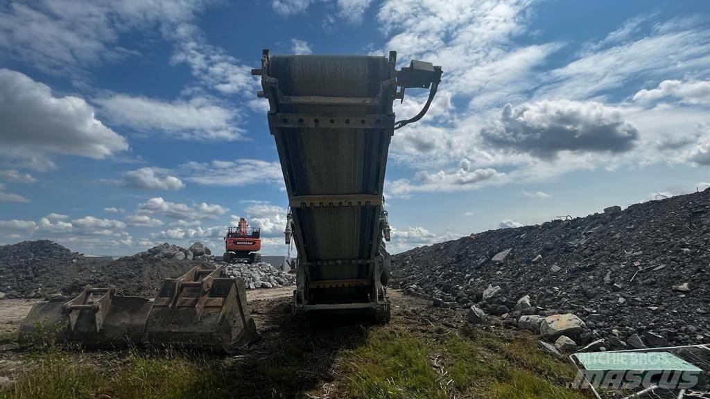 McCloskey I4CR Mobile crushers