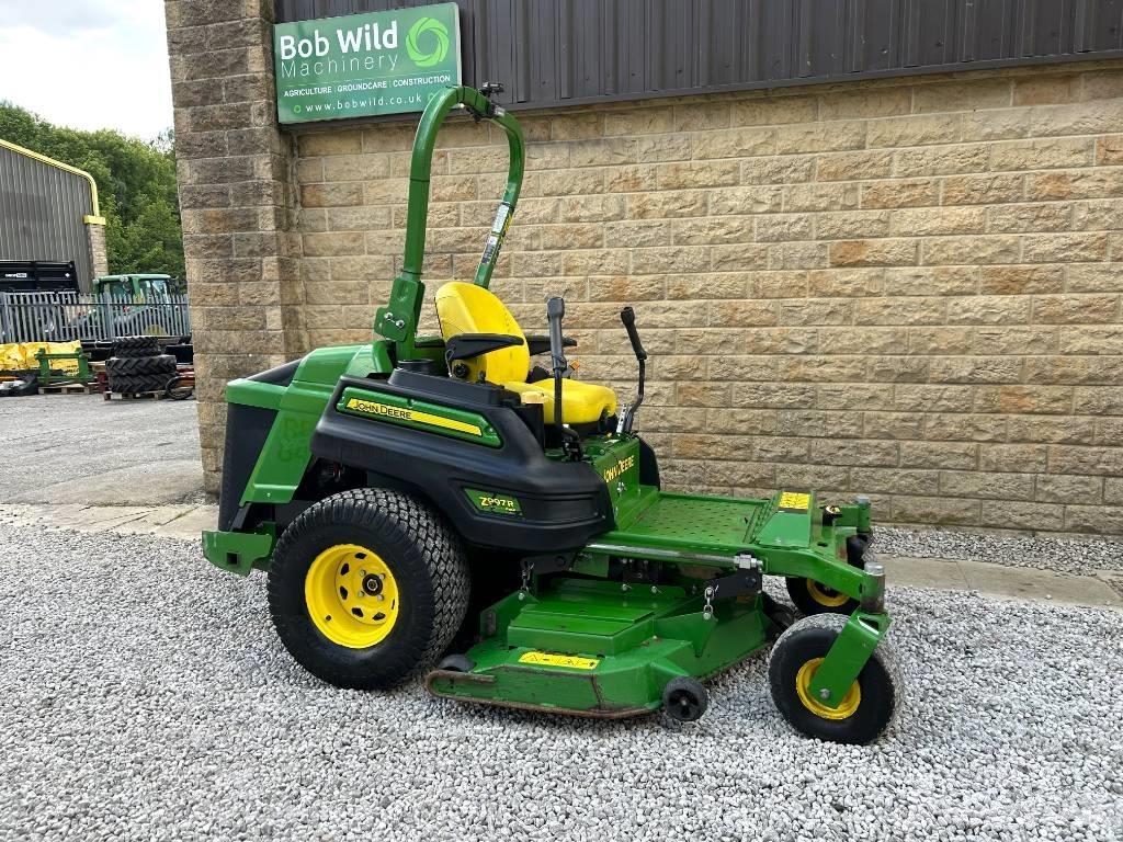 John Deere 997 Zero turn mowers