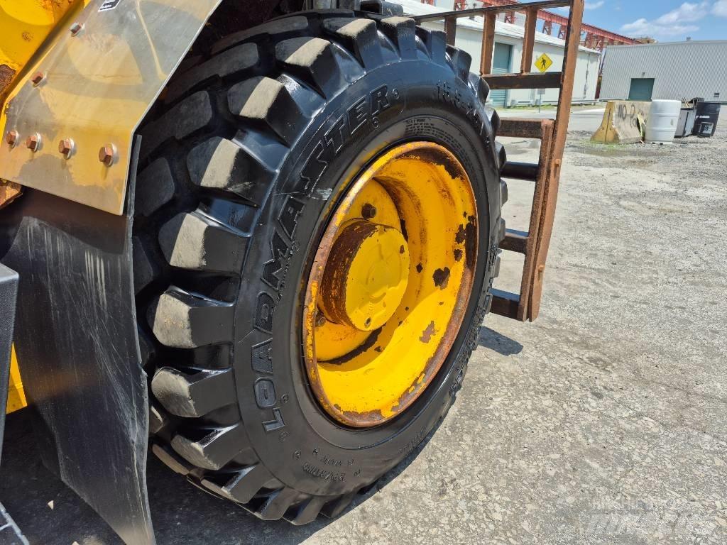 Sellick S80 Rough terrain trucks