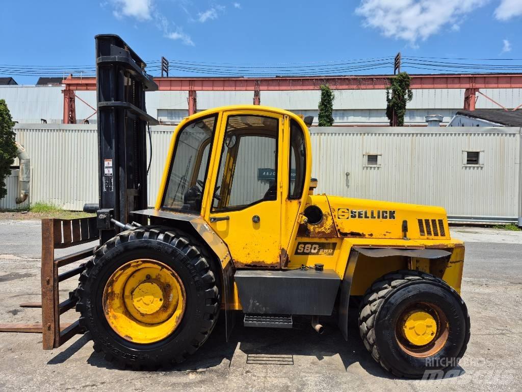 Sellick S80 Rough terrain trucks