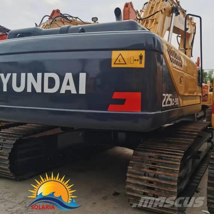 Hyundai R225LC Crawler excavators