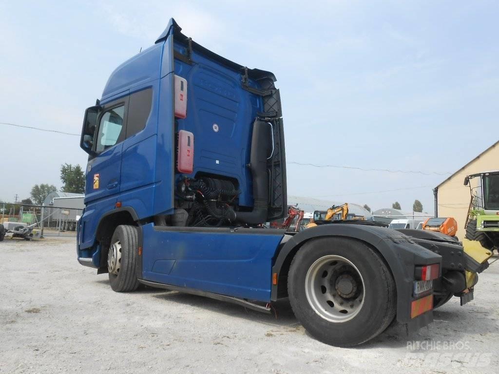 Ford F-Max Tractor Units